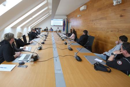 POSVET O UVAJANJU SISTEMA E GRADITEV  06 FOTO LJUBO VUKELIČ